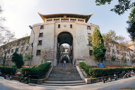 武汉大学城堡摄影图