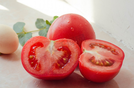 蔬菜馒头摄影照片_蔬菜番茄摄影图