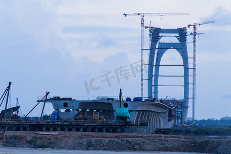 建桥工程摄影图