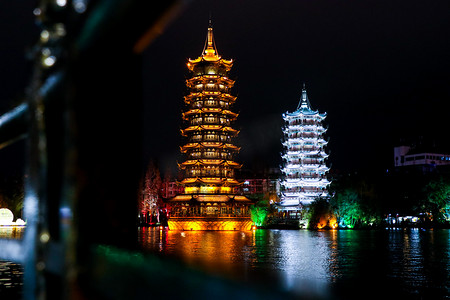 现代线条摄影照片_桂林夜景风光摄影图