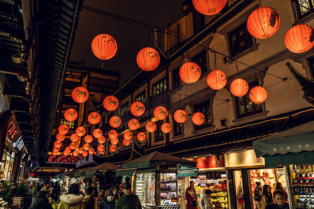 红灯笼摄影照片_上海豫园城隍庙春节夜景摄影图