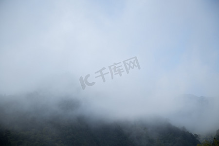 起伏山峰摄影照片_丽水缙云群山自然风光摄影图