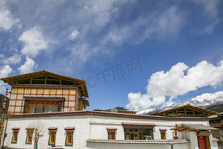 西藏藏式建筑风景摄影图