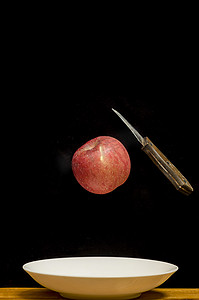 小刀苹果摄影图