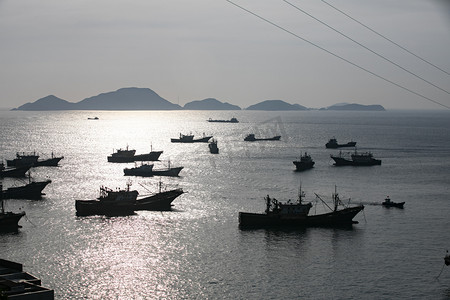 海边船摄影照片_台州海边摄影图