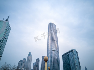 写字楼建筑摄影照片_城市建筑系列之高楼大厦摄影图