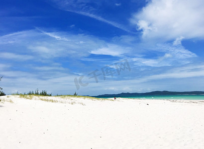 沙滩夏日旅游摄影照片_澳洲沙子细腻沙滩摄影图