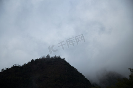 起伏山峰摄影照片_丽水缙云自然风光摄影图