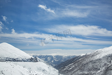 冬天冬季摄影照片_景区雪和山摄影图