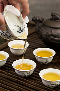 凉青茶叶摄影照片_茶杯茶摄影图