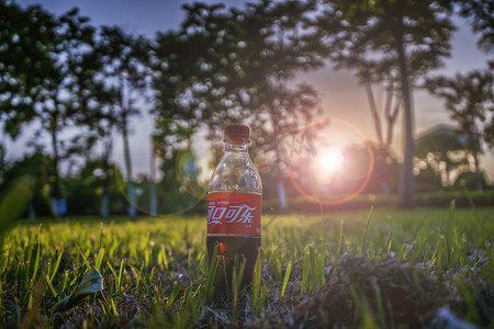 六月你好摄影照片_夏天可乐摄影图