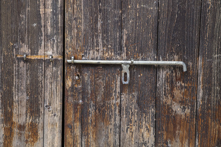 门、木门摄影照片_斑驳的木门
