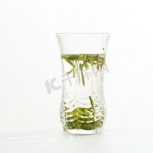 产品商图白色纯色背景之野生白茶绿茶茶叶泡茶茶杯摄影图配图