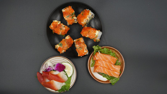 日式吐司摄影照片_日式料理寿司套餐摄影图