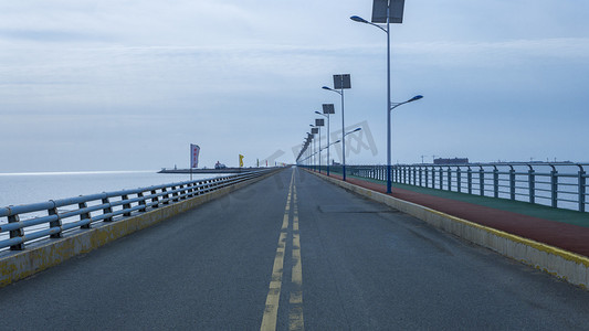 青花瓷瓶系列摄影照片_城市风景系列之跨海大桥摄影图