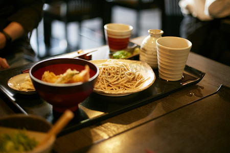 日本料理面条美食摄影图