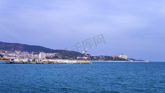 威海刘公岛沿途海岸线摄影图