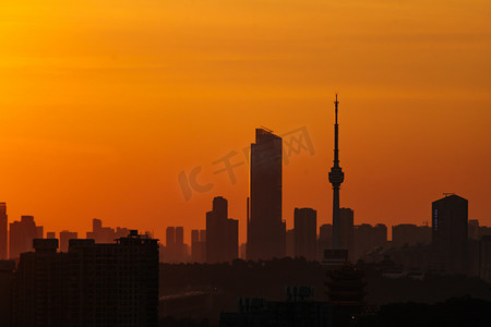 城市黄昏阳光摄影图
