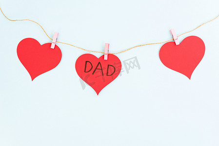 父亲节创意标签红色爱心摄影图