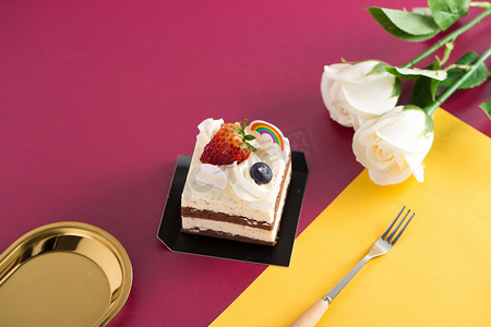  摄影图草莓奶油夹心蛋糕