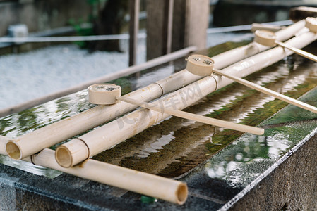 日本神社手水舍摄影图