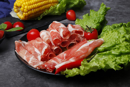 羊肉鲜肉蔬菜食材美食摄影图