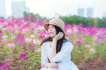 鲜花植物摄影照片_姑娘与花海