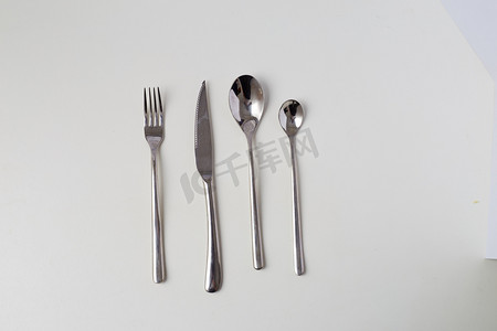 厨房工具餐具刀叉勺摄影图