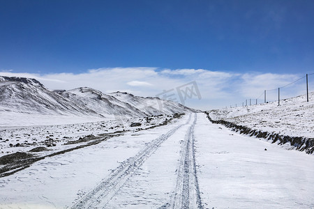 大地摄影照片_雪山和大地摄影图