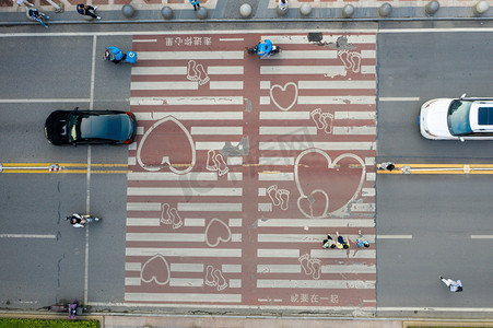 武汉光谷步行街人行道大气俯视航拍摄影图
