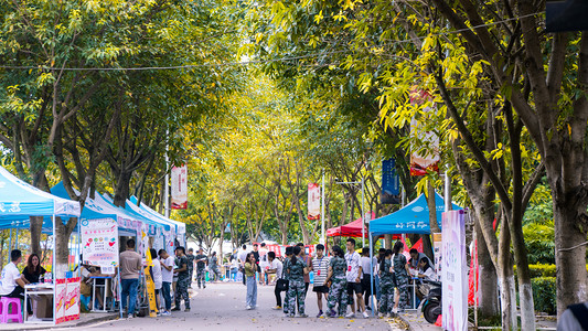 大学招生摄影照片_新生入学招生活动图