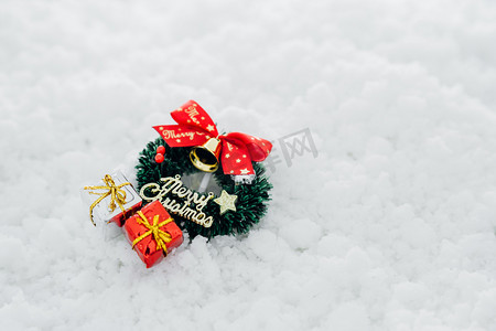 雪地圣诞元素背景图片