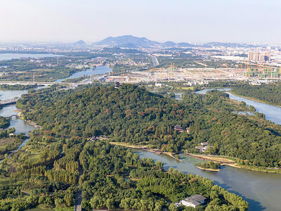 浙江的江郎山摄影照片_航拍浙江绍兴湿地公园