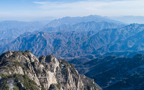 老君山山脉白天老君山老君山静物摄影图配图