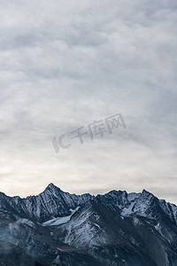 开心摄影照片_西藏米堆冰川日出山峰室外摄影摄影图配图