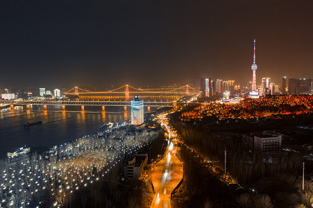武汉城市建筑夜晚城市建筑地标晴川大道航拍摄影图配图