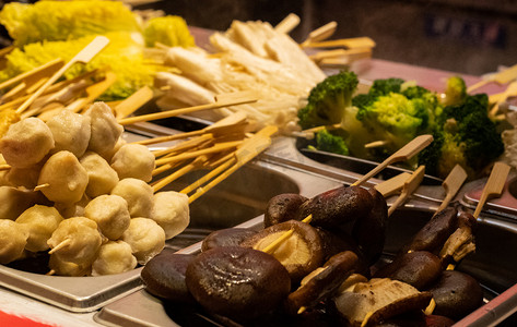 火锅串串摄影照片_美食食材串串食品小吃摄影图配图