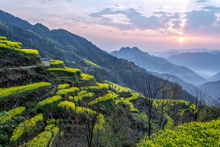 黄山市摄影照片_山区早晨太阳山上无摄影图配图