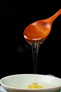 三伏天养生摄影照片_蜂蜜营养土蜂蜜天然土特产摄影图配图