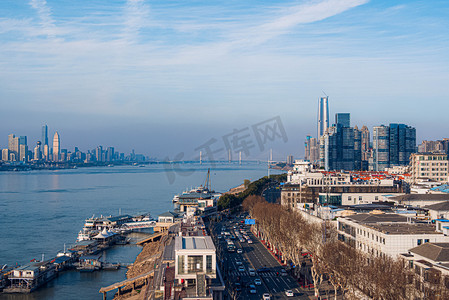 武汉城市建筑晴天建筑群武昌江滩俯视摄影图配图