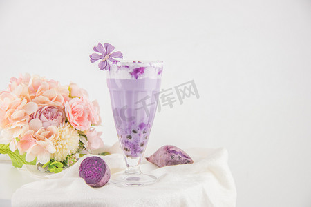 紫薯奶茶茶饮白天紫薯奶茶室外紫薯奶茶摄影图配图