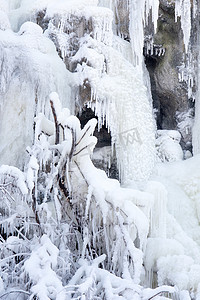 树挂摄影照片_北方冬季冬天雾凇雪景雪地滑雪树挂