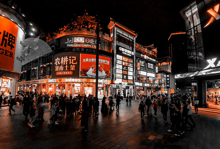 深圳晚上街道室外人流摄影图配图