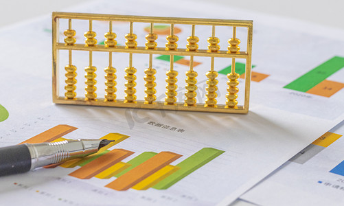 商务金融图表白天图表金币办公室投资摄影图配图