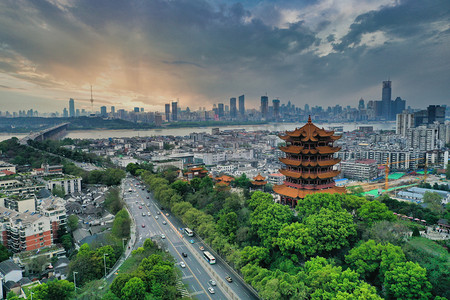 武汉城市建筑夕阳黄鹤楼摄影图配图