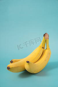 新鲜美食香蕉水果健康摄影图配图