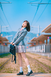文艺女生白天JK制服日系少女北京西郊线摆拍摄影图配图美女