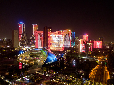 航拍杭州市民中心钱江新城夜景摄影图配图