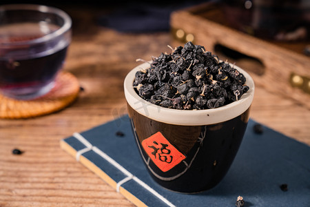 黑枸杞食材药材养生茶饮摄影图配图