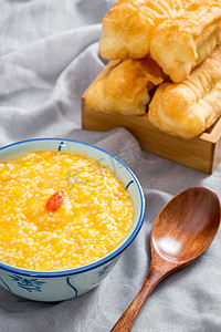早餐传统小米粥枸杞养胃摄影图配图